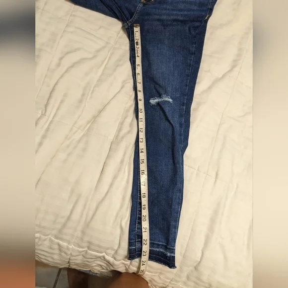 Art Class distressed skinny jeans with a rough h size 12 - Picture 5 of 9